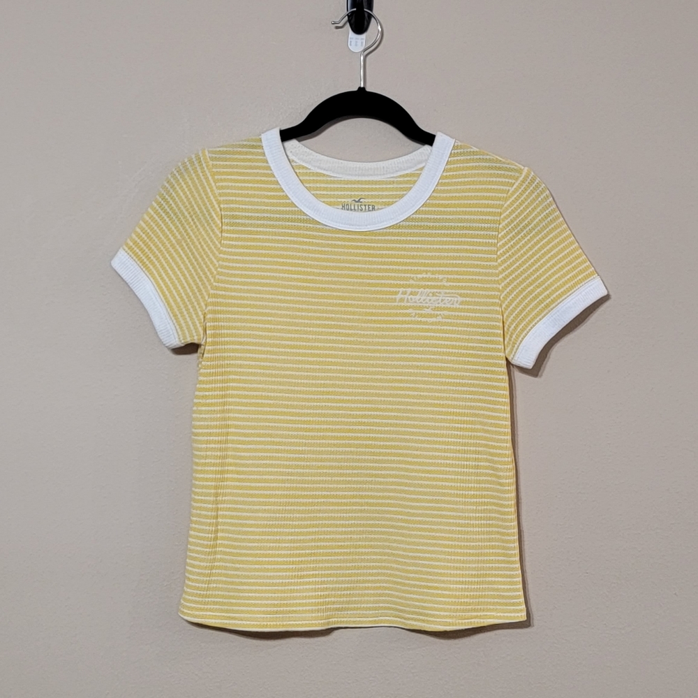 Hollister Waffle Knit Yellow + White Slim Tshirt Tip, Womens Size Medium